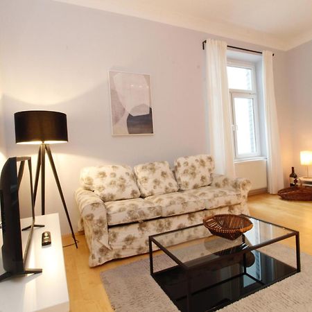 Classy Apartment In The Heart Of Bécs Kültér fotó